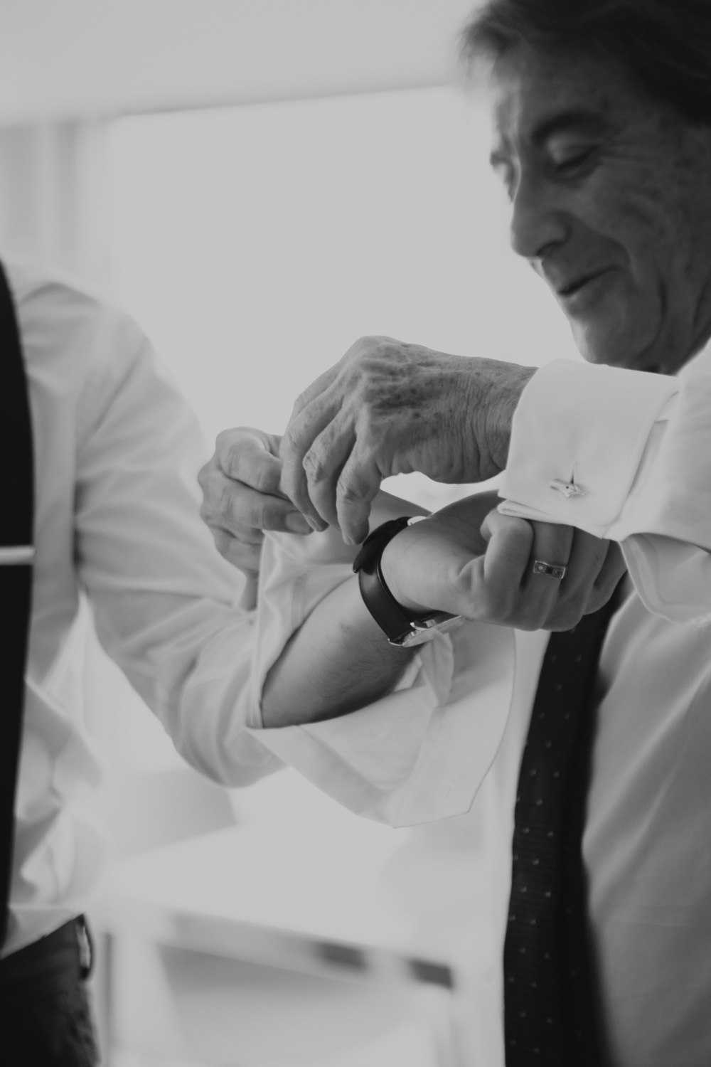 boda-novio-padres-emotivo-fotografia